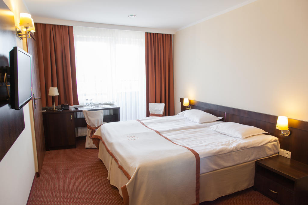 Hotel Ostrawa Wodzisław Śląski Buitenkant foto