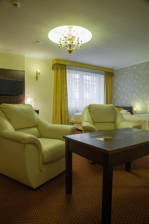 Hotel Ostrawa Wodzisław Śląski Buitenkant foto